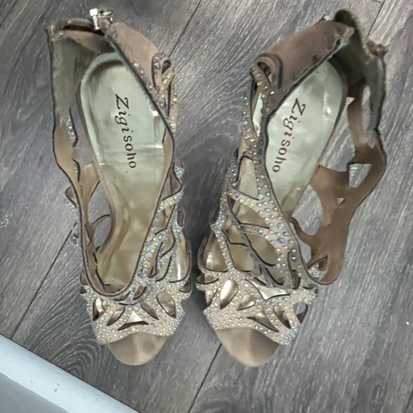 Zigisoho tan suede embellished cut out platform sandal heels size 10 - Picture 2 of 4